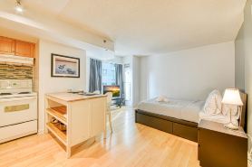 StayToronto - Eaton Centre Escape