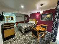 El Dorado Motel - parking