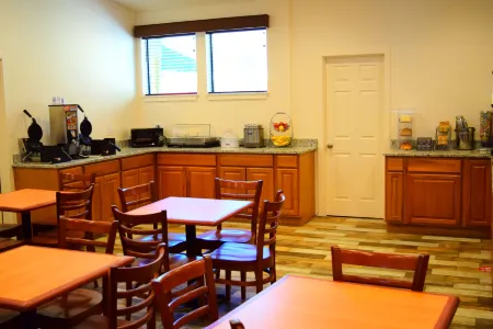 SureStay Hotel by Best Western Wenatchee Отели в г. Рок Айленд