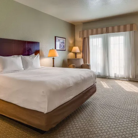 Best Western Plus Bayshore Inn