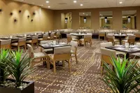 DoubleTree by Hilton Golf Resort Palm Springs - breakfast