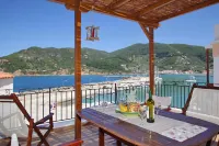 Villa Yiannoula with Amazing Sea View at Skopelos Old Port !!! Hotels in Skopelos