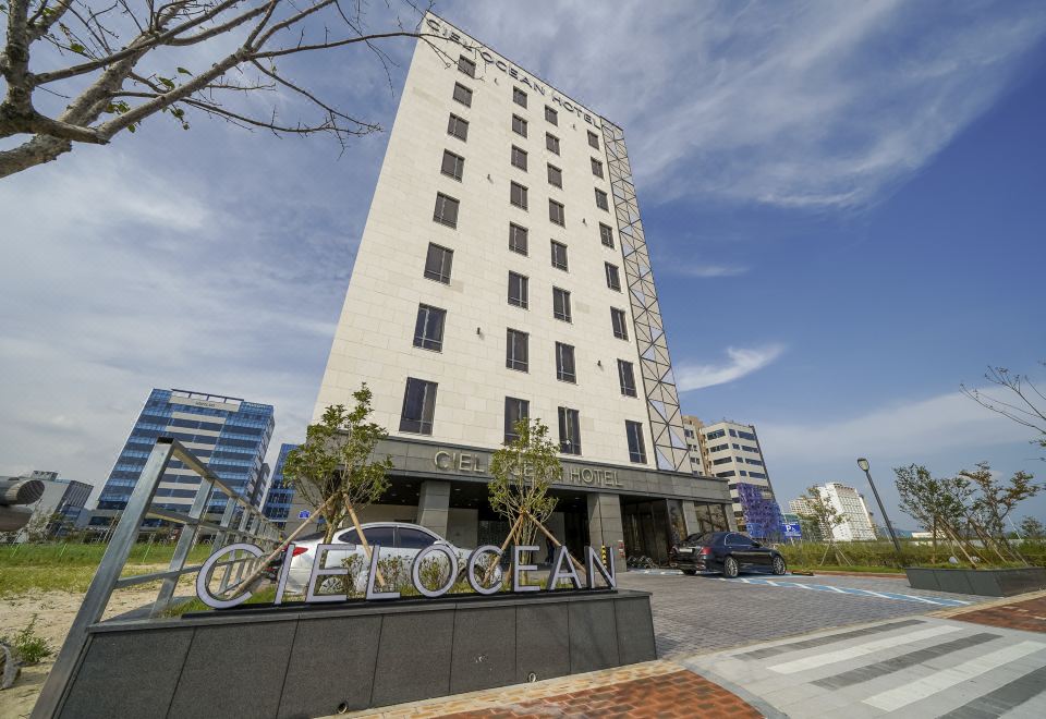 2. 씨엘오션호텔..
