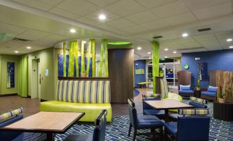 Holiday Inn Express & Suites Plant City