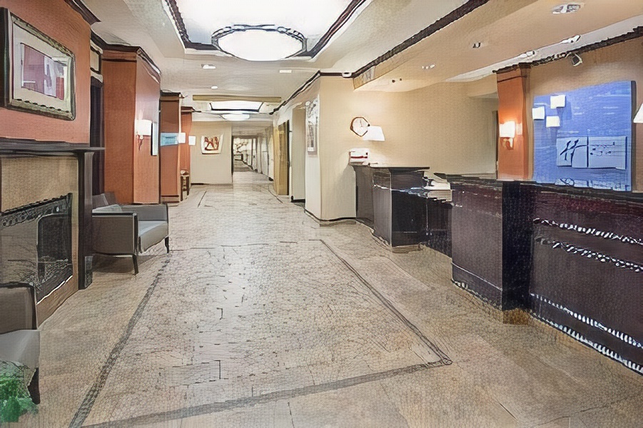 Hampton Inn & Suites Minot