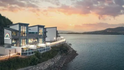 Geoje Island Rainbow Kids Pool Villa Pension