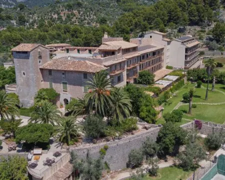 Hotel Es Port โรงแรมในSoller