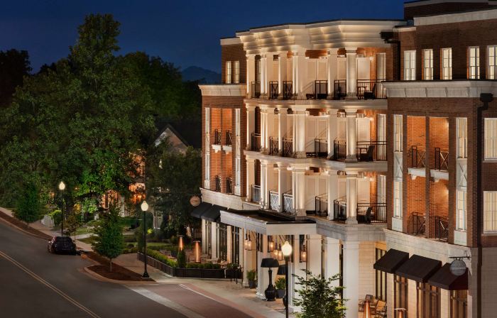 The Harpeth Franklin Downtown, Curio Collection by Hilton
