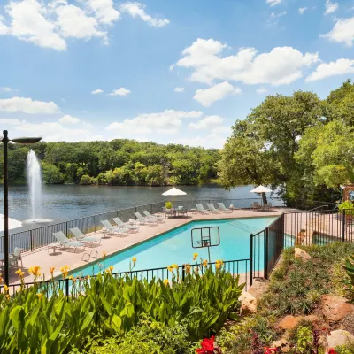 Hilton DFW Lakes Executive Conference Center Hotels near Great Wolf Lodge Water Park | Grapevine