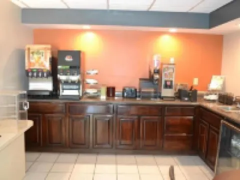 High Point Arcadia Inn Hotels in High Point