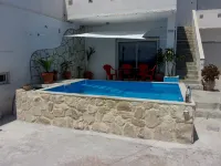 45m2 Apartment on the Ground Floor with Terrace and Private Pool on the Terrace. - Swimmingpools