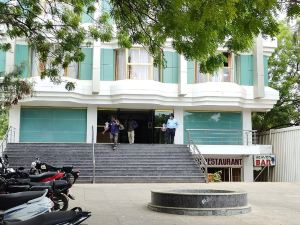 Hotel Geetha International