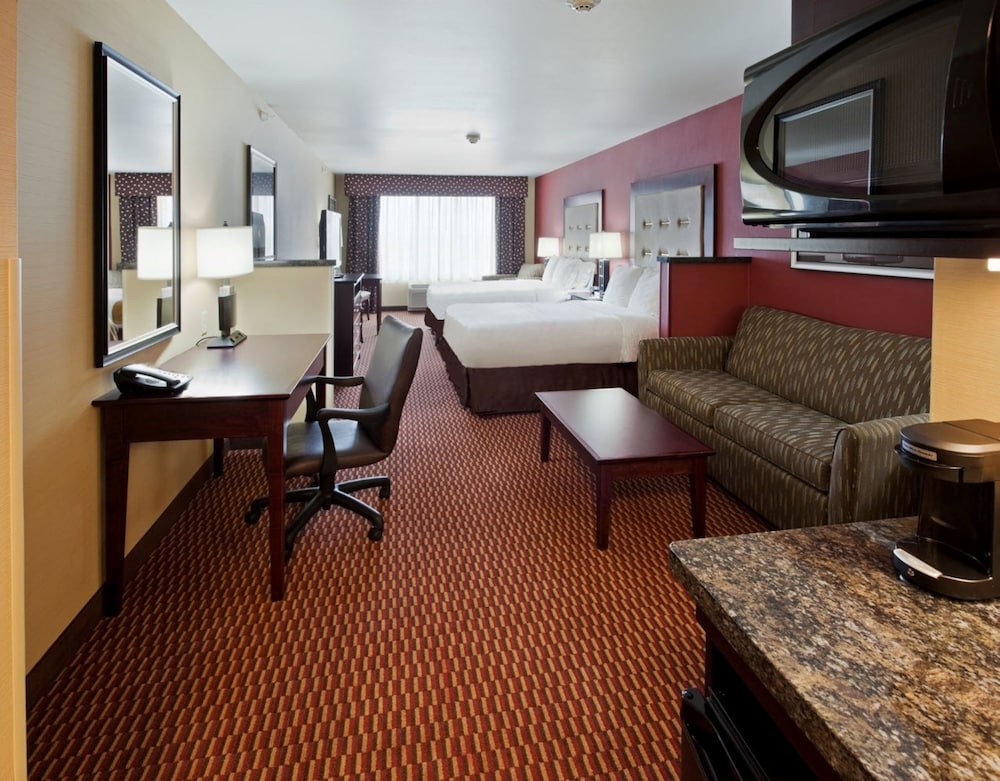 Holiday Inn Express and Suites Great Falls, an Ihg Hotel