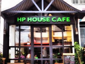 HP House Cafe'