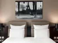AC Hotel Paris Porte Maillot by Marriott Hotel berhampiran Yayasan Louis Vuitton