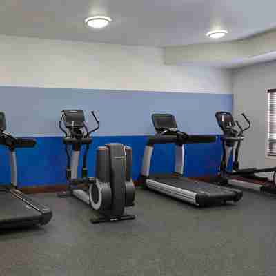 Four Points by Sheraton Regina Fitness & Recreational Facilities