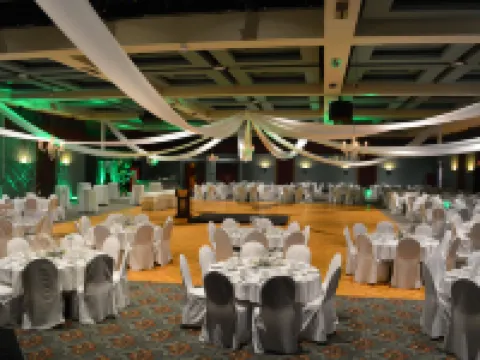 La Saguenéenne - Hôtel et Centre de Congrès Hotels in Chicoutimi