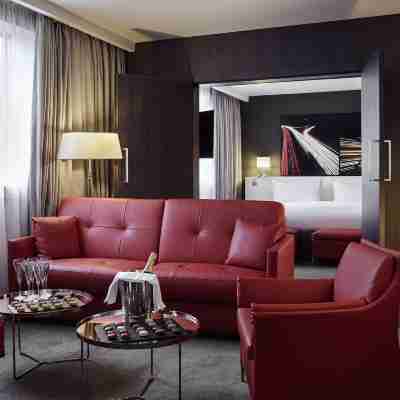 Pullman Paris la Defense Hotel Rooms