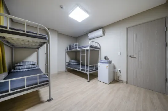 Andong Hello Guesthouse Отели в г. Андон