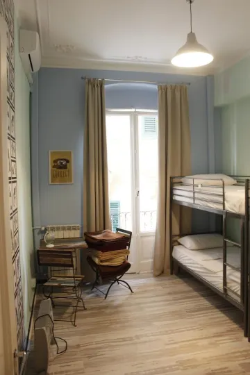 Victoria House Hostel