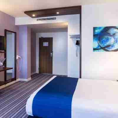 Holiday Inn Express Wakefield Rooms