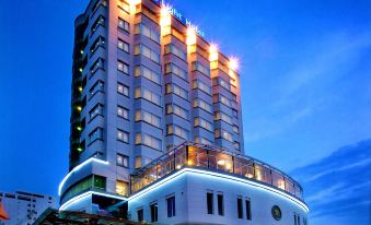 The Light Hotel Nha Trang