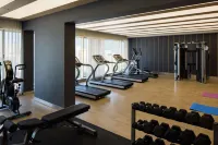 Radisson Blu Mumbai International Airport - С тренажерным залом