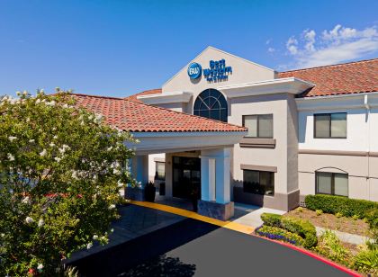 Best Western Valencia/Six Flags Inn & Suites