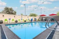 Home2 Suites by Hilton West Sacramento - Pools