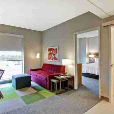Home2 Suites by Hilton Montreal Dorval Rooms