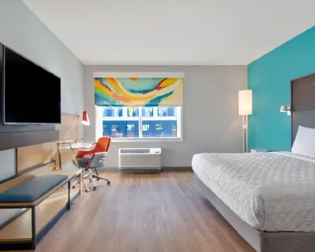 Tru by Hilton Ashburn One Loudoun Hotels in Ashburn