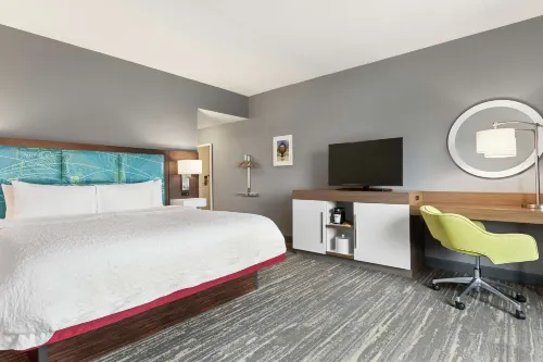 Hampton Inn by Hilton London - Parkering