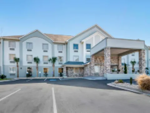 Comfort Inn & Suites Macon North I-75 Hotels in Bibb County