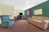 Super 8 by Wyndham Ottumwa Hotels in Ottumwa