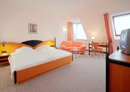 Tryp by Wyndham Kassel City Centre Отели в г. Фельмар