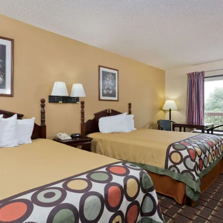 Super 8 by Wyndham Franklin Hwy 31