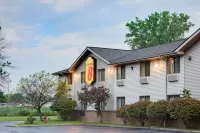 Super 8 by Wyndham Mentor/Cleveland Area Các khách sạn ở Mentor