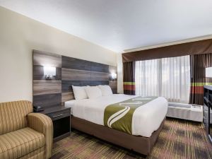 AmericInn by Wyndham Fort Atkinson