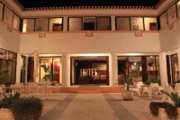 Hotel O Gato & Spa Отели в г. 