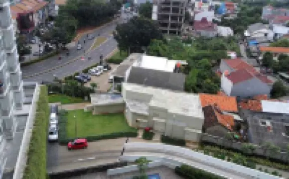 Apartemen Altiz Bintaro Plaza Residence - Double View (Kolam Renang+City) & Clean Hotels in Pondok Aren