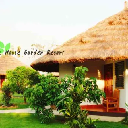 NAN Noble House Garden Resort