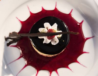Cuisine Hotel Titan Select Photo