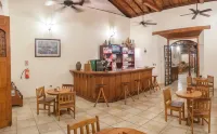 El Almirante - Quầy Bar