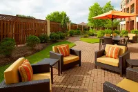 Courtyard Akron Stow Hotels near DayBreak Lavender Farm