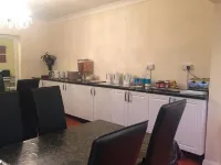 London Heathrow Guesthouse Hotels in Colnbrook