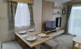 12A Beautiful Lodge Home for Hire 2 Bedrooms