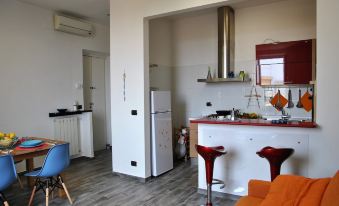 Air-Conditioned Apartment in the Center of Formia 400 Meters from the Station