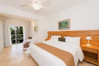 Coson Bay Hotels in 