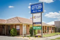 Australian Settlers Motor Inn - parking