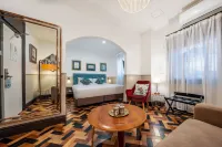 Cremorne Point Manor Hotels near Taronga Zoo Sydney